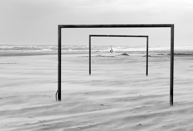 的风口浪尖 的风口浪尖